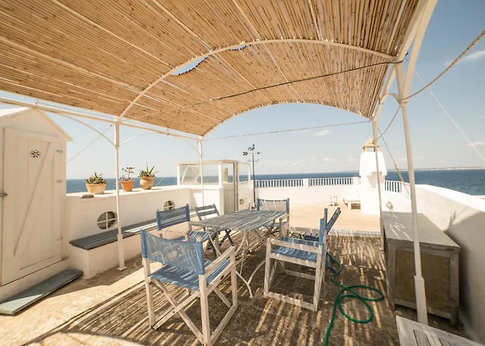 4 Balconi House-San Gregorio Palazzo Unico Vista Mare