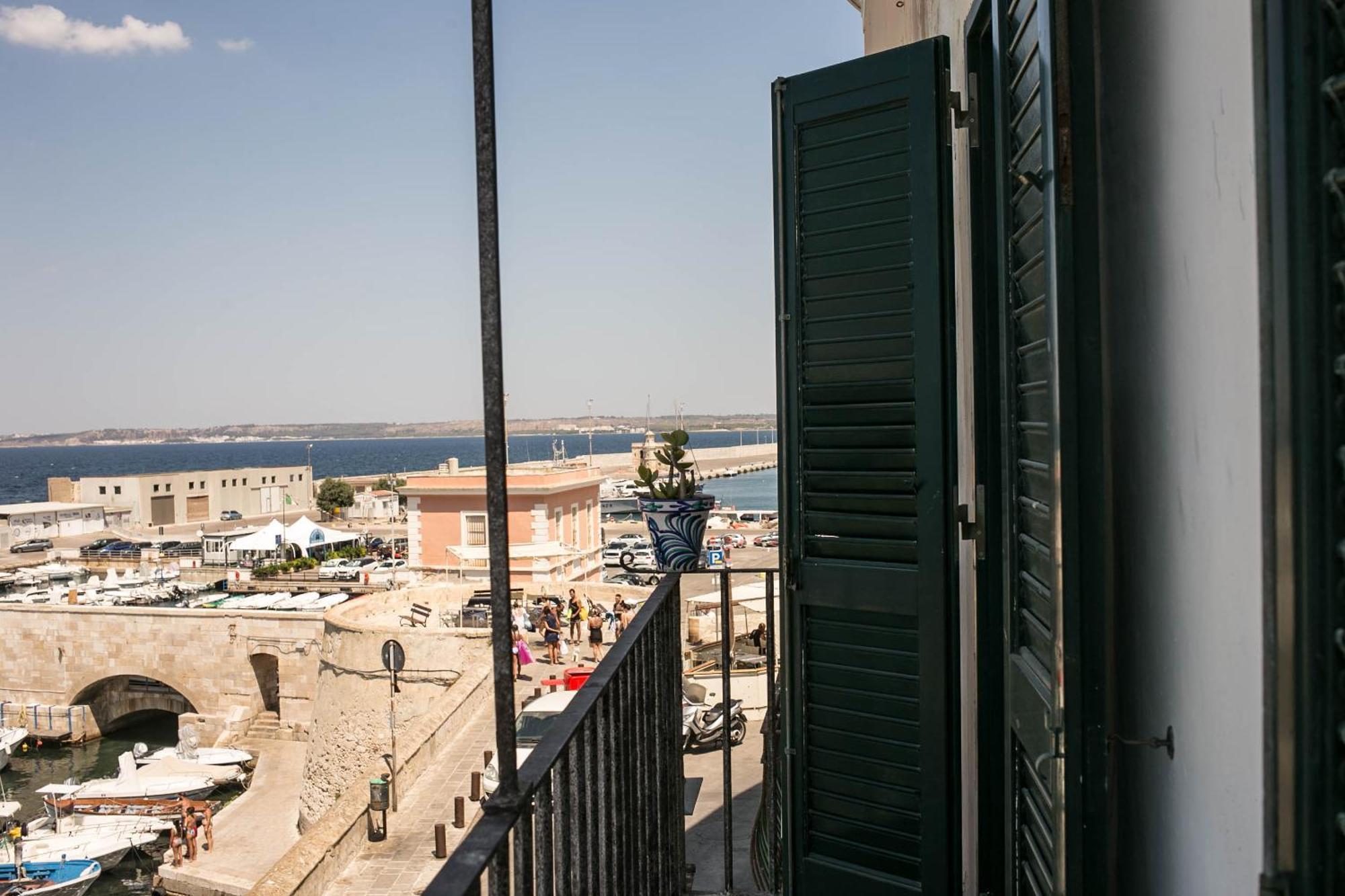 4 Balconi House-san Gregorio Palazzo Unico Vista Mare